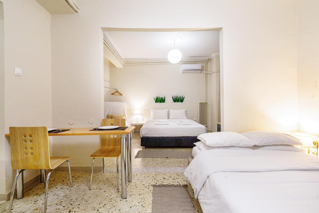 Filopappou Decent Apartment Atenas Exterior foto