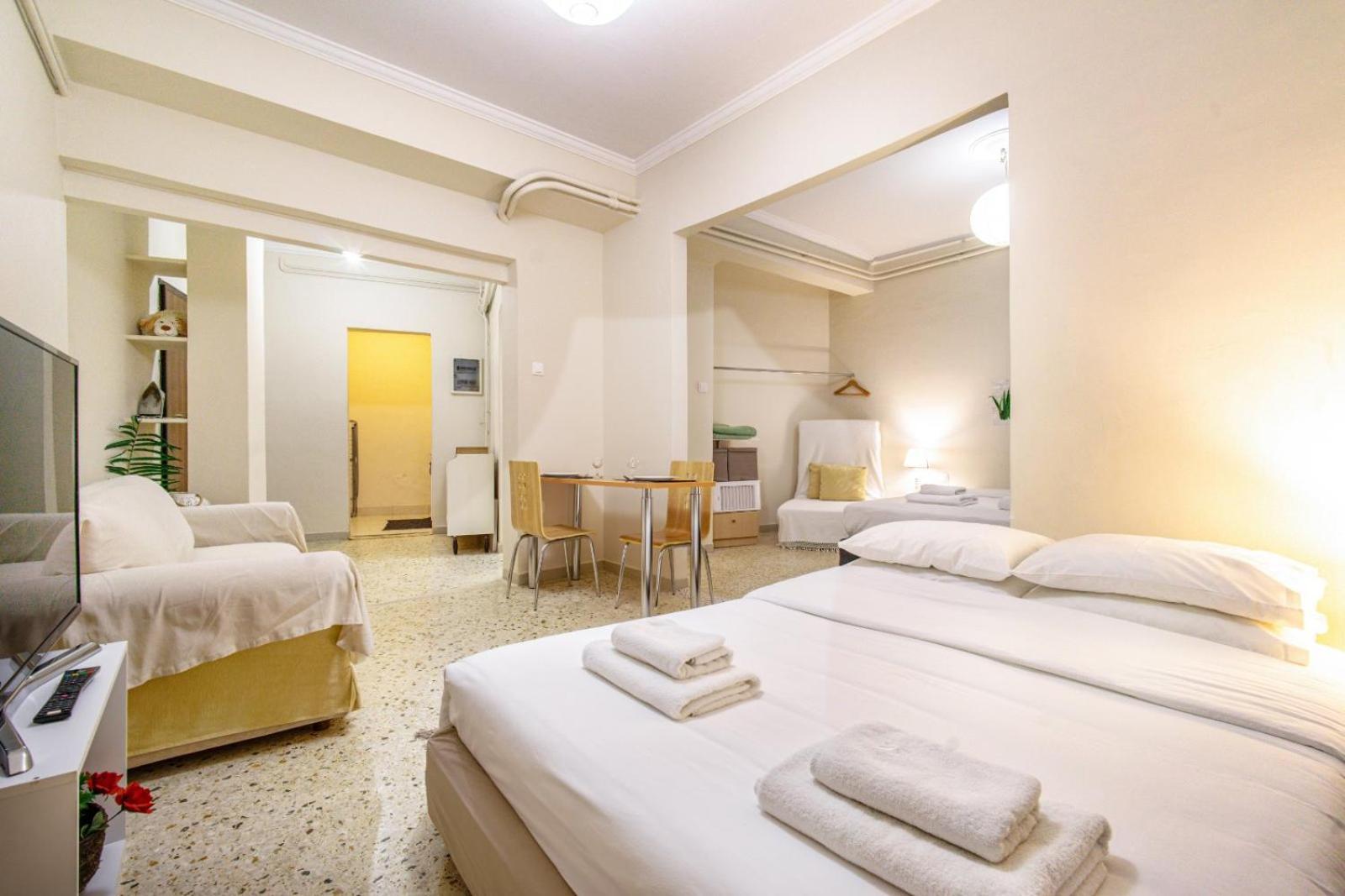 Filopappou Decent Apartment Atenas Habitación foto