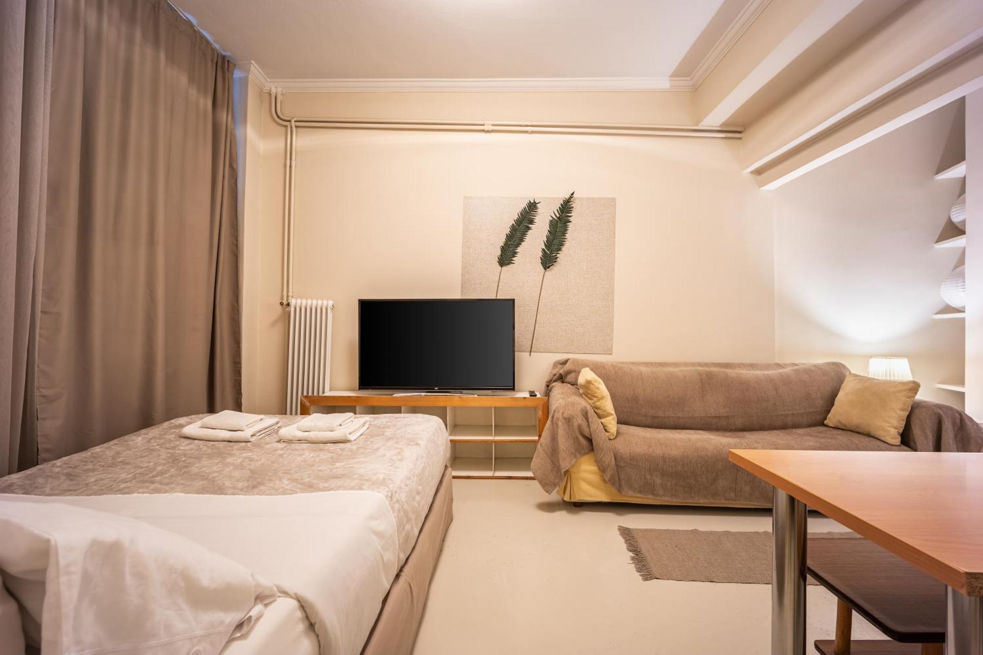 Filopappou Decent Apartment Atenas Exterior foto