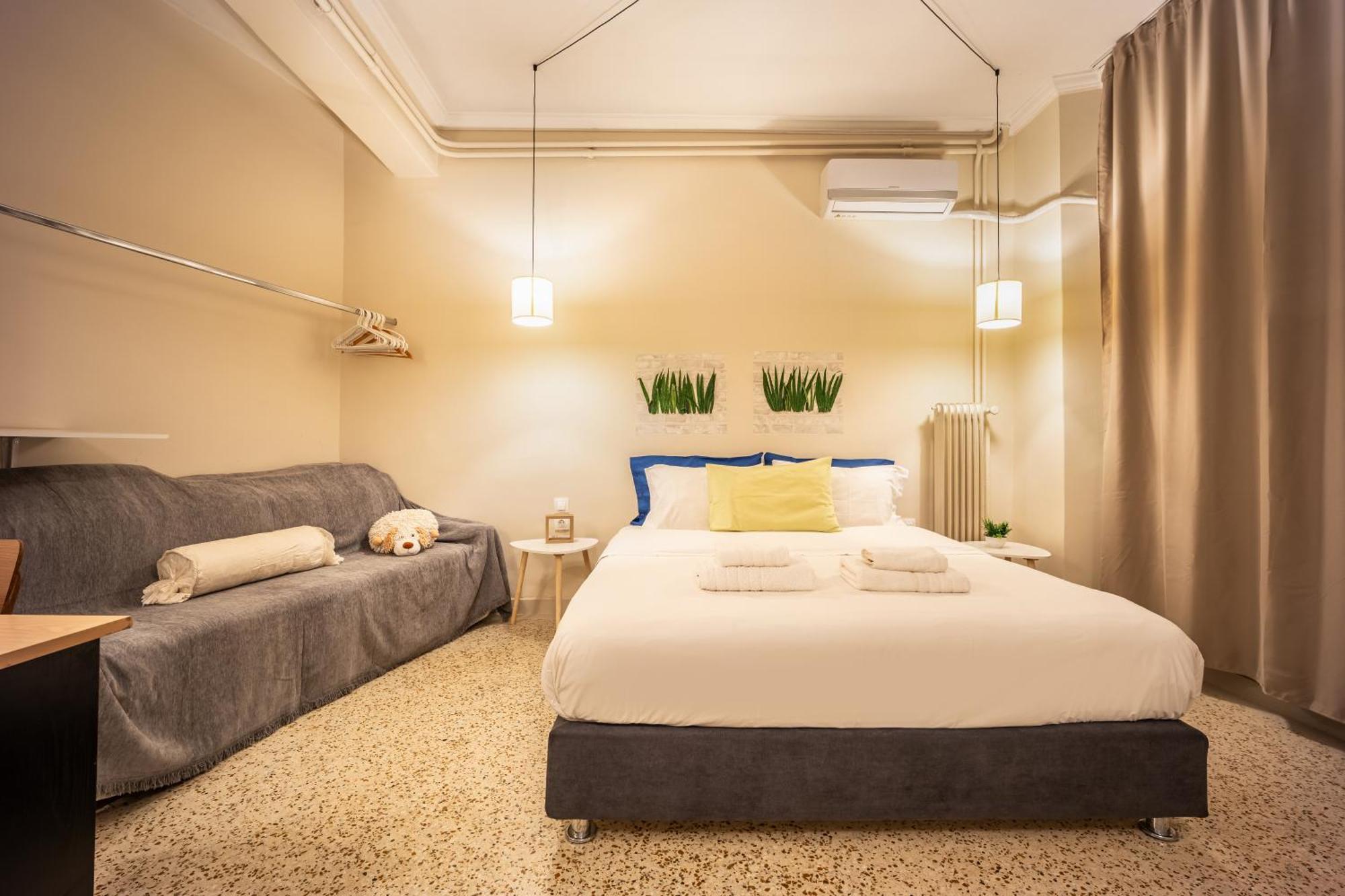 Filopappou Decent Apartment Atenas Exterior foto
